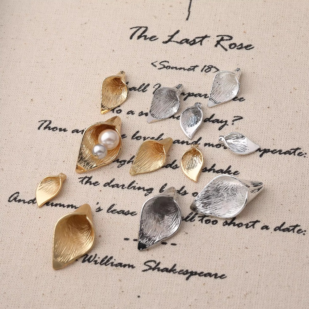 4PCS Dainty Horn Petals Flower - Musical Instrument Jewelry 评论和价格